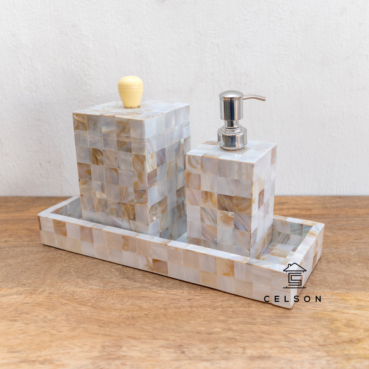 Kyle Mother of Pearl Bathroom Set/3