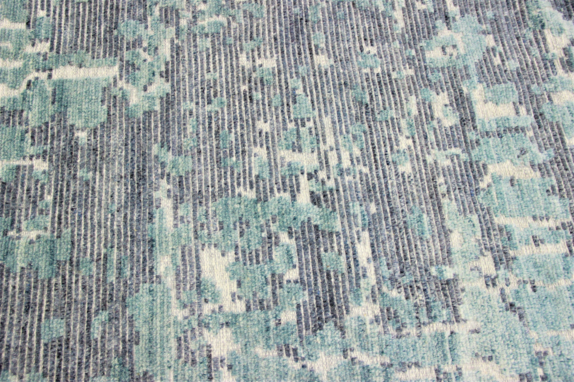 Ava Hand Made Woolen Rug