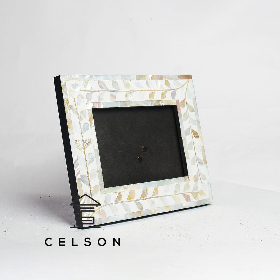 Leo Mother of Pearl Inlay Photo