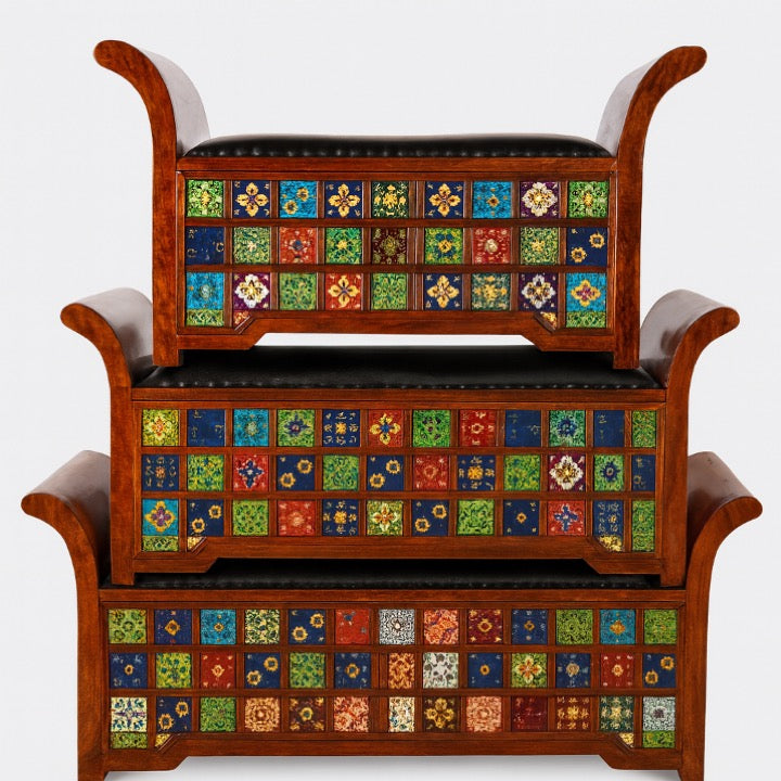 Jude Hand Carved Seate