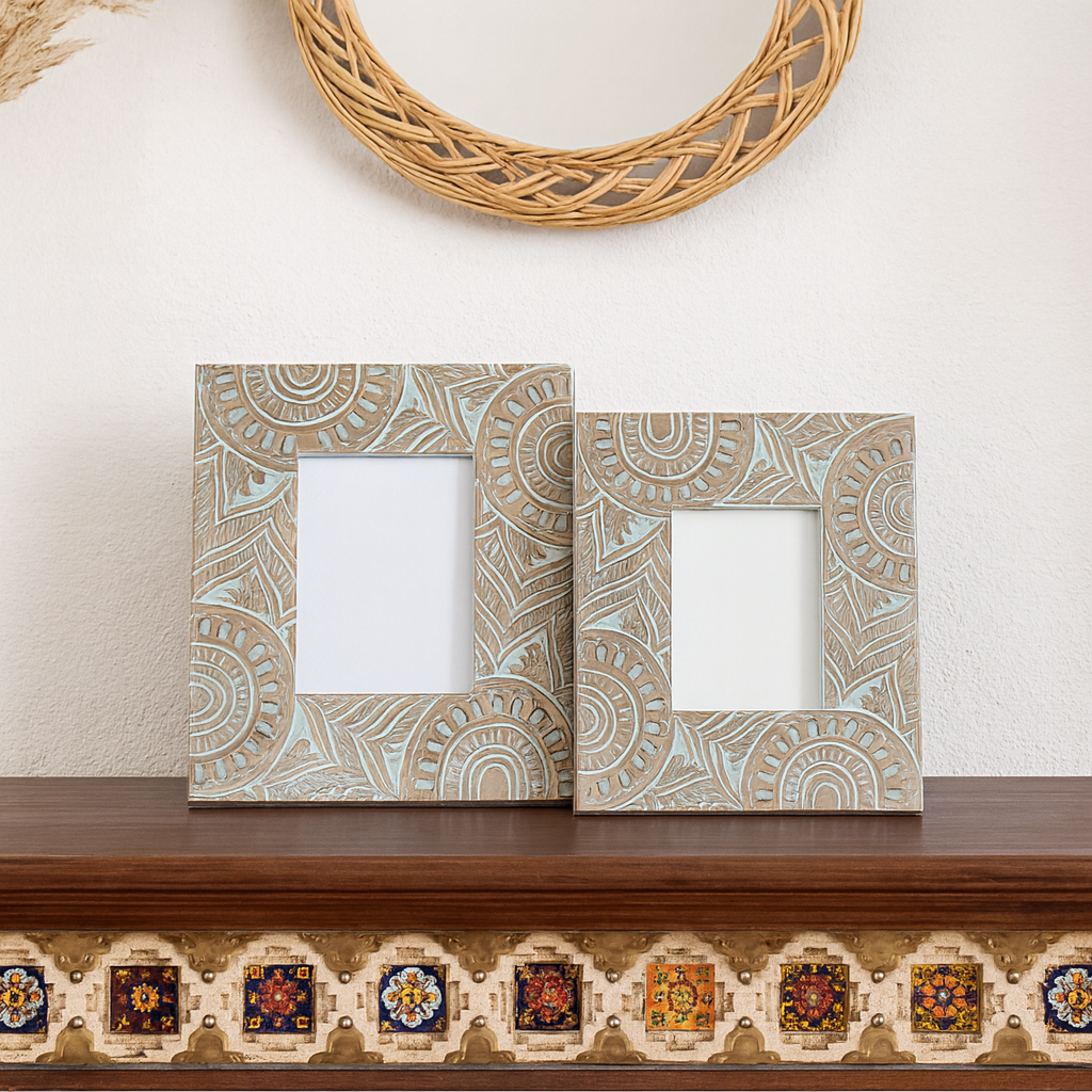 Wheel Hand Carved Photo Frame